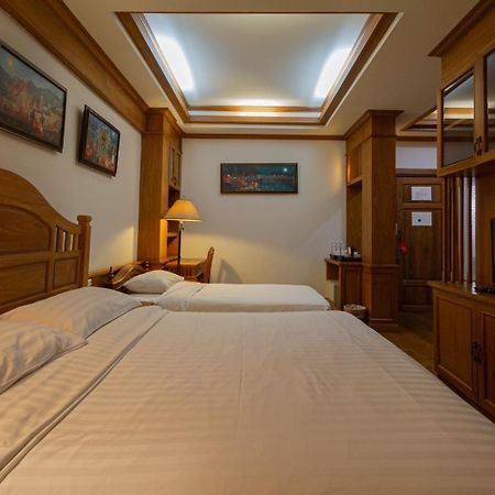 Отель Rich Lanna House Чиангмай Экстерьер фото