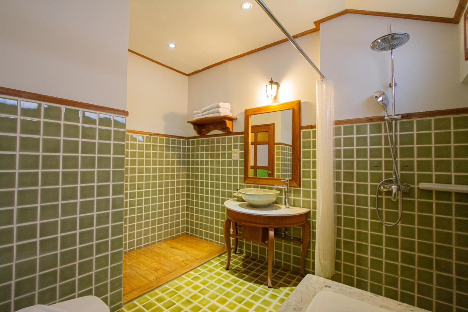Отель Rich Lanna House Чиангмай Экстерьер фото